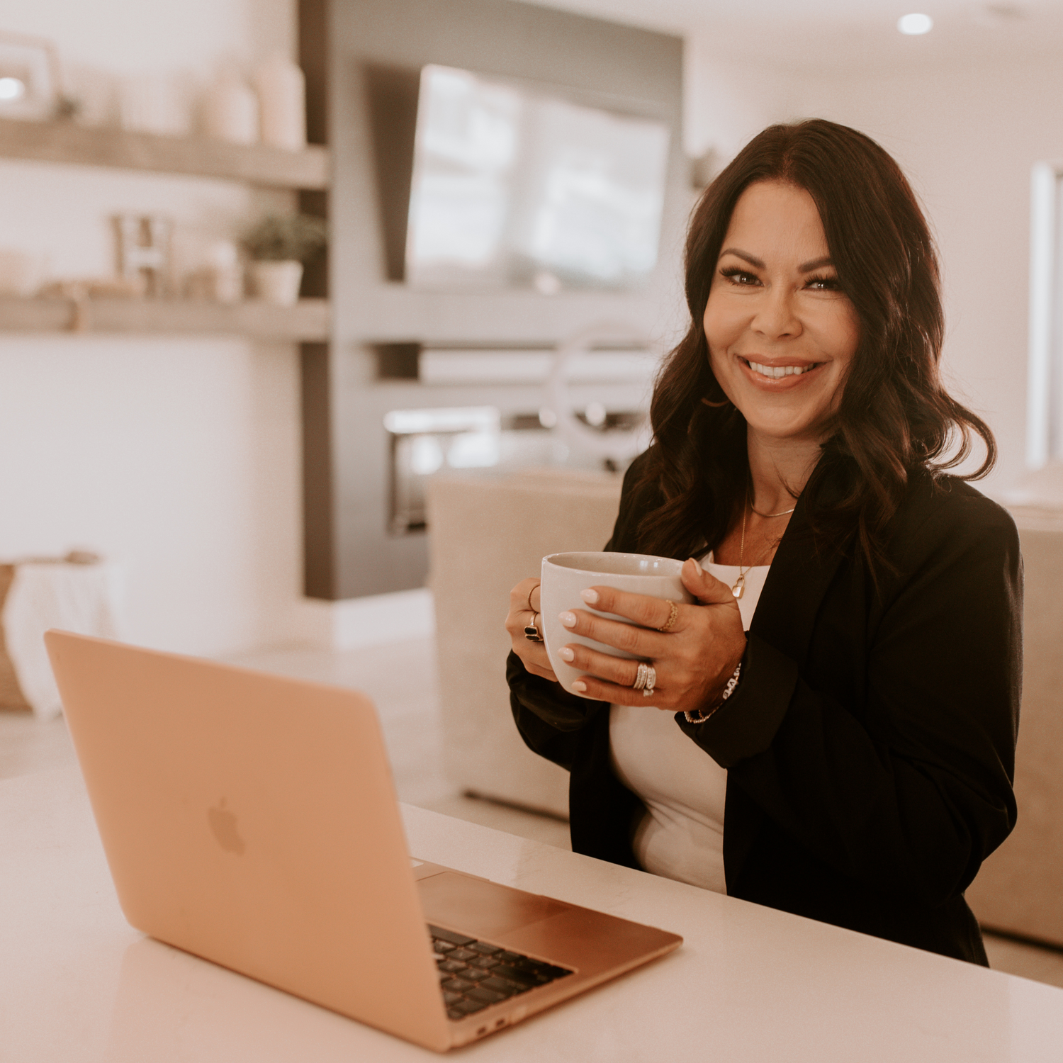 Airbnb with the Hunters - Learn the Secrets to Building a Successful Airbnb Business